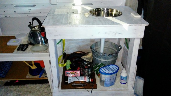 Van Kitchen 1
